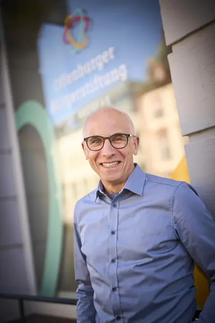 Walter Glunk gefällt, dass Bürger Geld geben und gemeinsam über dessen Verwendung entscheiden. "Eine Bürgerstiftung soll ein Demokratieinstrument sein", sagt er.  | Foto: Michael Bode