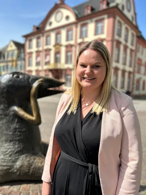 Katharina Schubert ist die neue Leiterin des Fachbereichs Finanzen bei der Stadt Offenburg. | Foto: Stadt Offenburg/Gregotsch