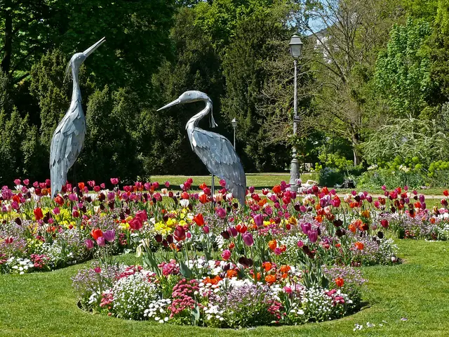 Im Parc de l’Orangerie gibt zahlreiche Kunstwerke zu entdecken, die einen zu einem Kulturspaziergang einladen. | Foto: Alfred Schramm