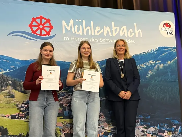 Neuwählerinnen in Mühlenbach | Foto: ag