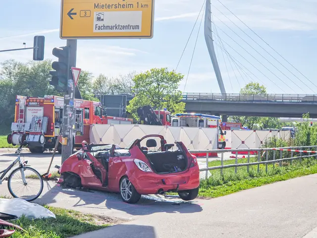 Bei dem schrecklichen Unfall vor zwei Wochen in Lahr wurden die Rettungskräfte bei ihrer Arbeit gestört – obwohl Absperrwände aufgestellt worden waren.  | Foto: Foto: Esther Busch/EinsatReport24