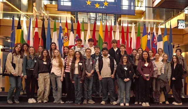 Ein besonderer Programmpunkt
Parlament in Straßburg.  | Foto: Herzog-Christopf-Gymnasium Beilstein