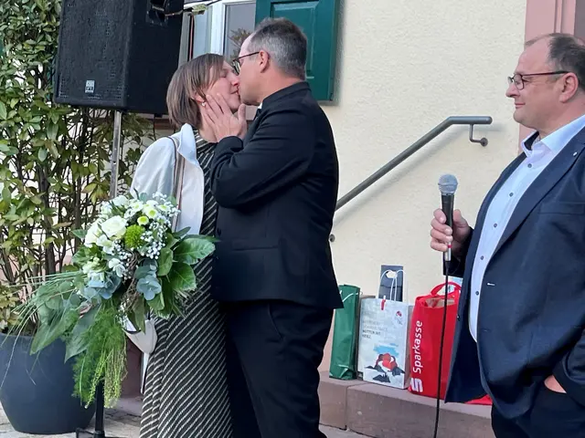 Ein großes Dankeschön und ein Küsschen für Ehefrau Simone für ihre Unterstützung | Foto: ag