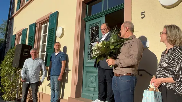 Ein Raunen ging durch die Menge als Wahlausschussleiter Bernhard Krämer die Wahlbeteiligung von 64,2 Prozent verkündet. In Anbetracht, dass nur ein Kandidat zur Wahl stand, ist das ein beachtliches Zeichen der Wertschätzung. | Foto: ag