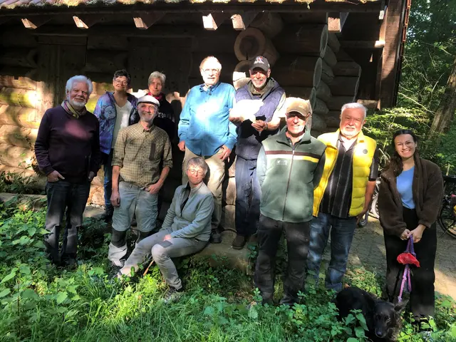 Der Abschluss der Amphibienrettungsmaßnahmen wurde von den Helfern in Neuried gefeiert. | Foto: Jürgen Stude