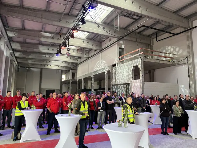 Richtfest und Feier zum 65. Geburtstag von Tesa in Offenburg | Foto: gro