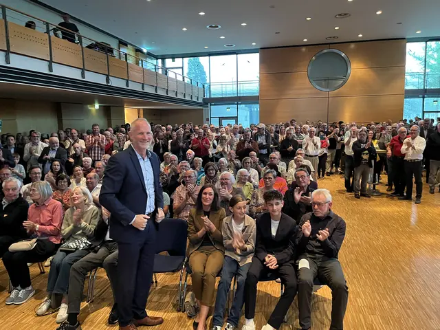 Das Ergebnis steht fest: Christian Francken ist der neue Bürgermeister von Rheinau | Foto: gro