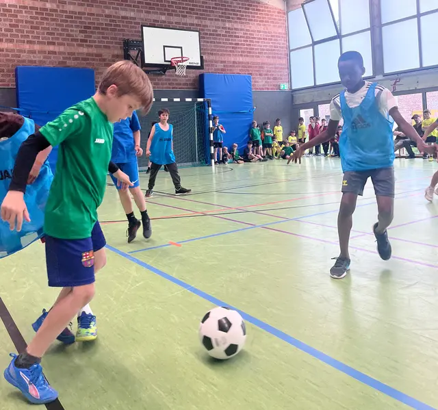 Spannende Spiele beim Fußballturnier der Lahrer Betreuungsein-richtungen | Foto: Stadt Lahr