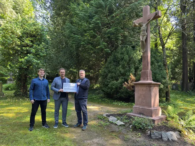 Spenden für die Restaurierung alter Grabmale auf dem Illenau Friedhof sind willkommen. | Foto: Stadt Achern
