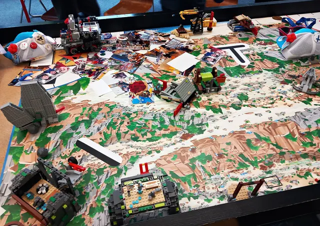 Auf einem solchen Spielfeld gilt es aus Sicht des Teams, mit iseinem Roboter schnell viele Aufgaben zu erfüllen. | Foto: tmm