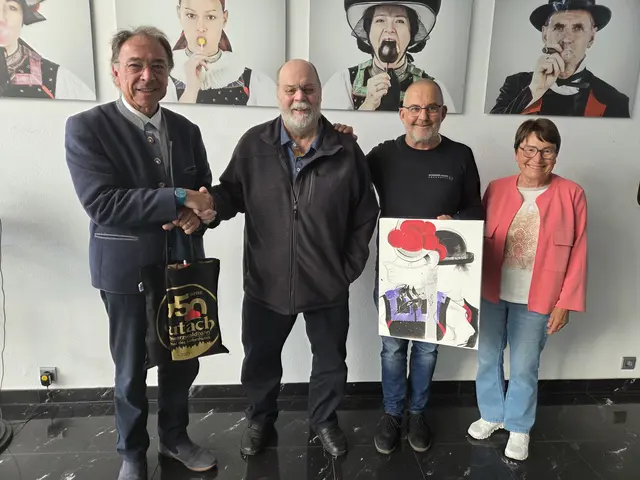 Von links: Bürgermeister Siegfried Eckert, Rolf Schondelmaier, Dr. Joachim Schondelmaier, Ingrid Schneider, es fehlt Hermann Blum. | Foto: Gemeinde Gutach