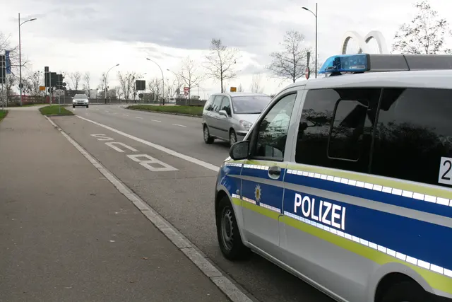 Am Grenzübergang in Kehl kam es bei einer Fahrzeugkontrolle zu Schüssen.  | Foto: Symbolfoto: rek