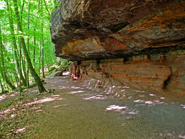Einfach beeindruckend sind solche Felsüberhänge. | Foto: Alfred Schramm