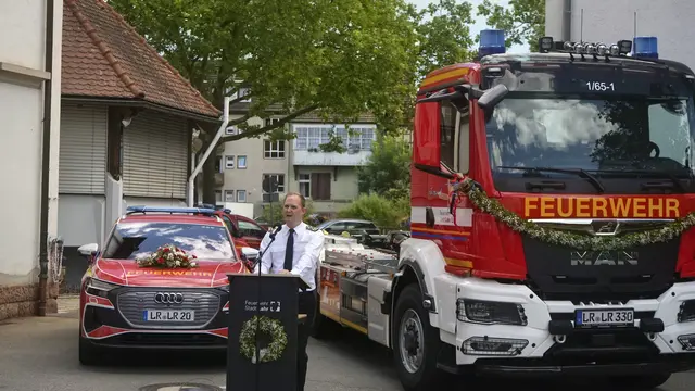 Feierstunde zur Weihe neuer Feuerwehrfahrzeuge | Foto: Stadt Lahr