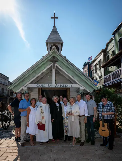 Inmitten der Silver Lake City begrüßt die neue Kapelle in authentischem Westernstil die Gäste. | Foto: Europa-Park