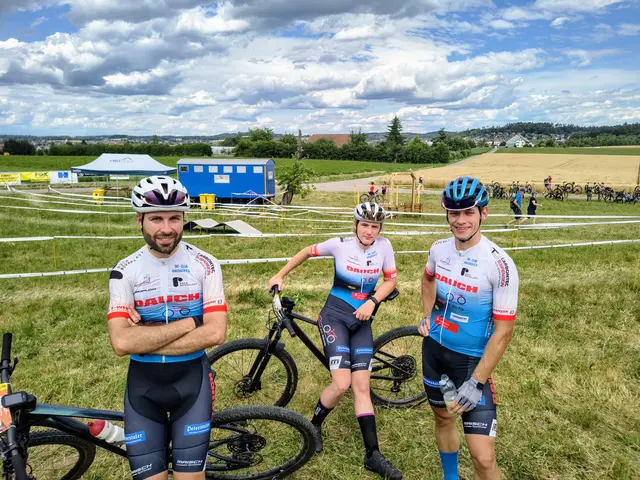 Von Links Gabriel, Karol und André nach dem Rennen.