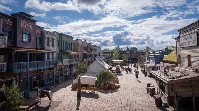 Die neue Silver Lake City im Europa-Park Erlebnis-Resort bietet zahlreiche verschiedene Übernachtungs- und Unterhaltungsmöglichkeiten. | Foto: Europa-Park