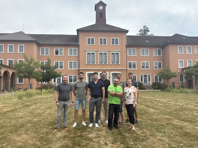 Michael Bunkus (v. l.), Maximilian Keller, Jonas Siefermann, Philipp Lange, Martin Meier, Sandro Förster, Eva-Maria Löhrmann und Benito Otto | Foto: Stadt Achern