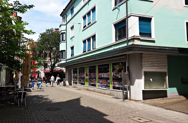 Auch das ehemalige Schuhhaus Kindle in der Lahrer Marktstraße zählt zu den Innenstadt-Leerständen. | Foto: Foto: Thorsten Mühl