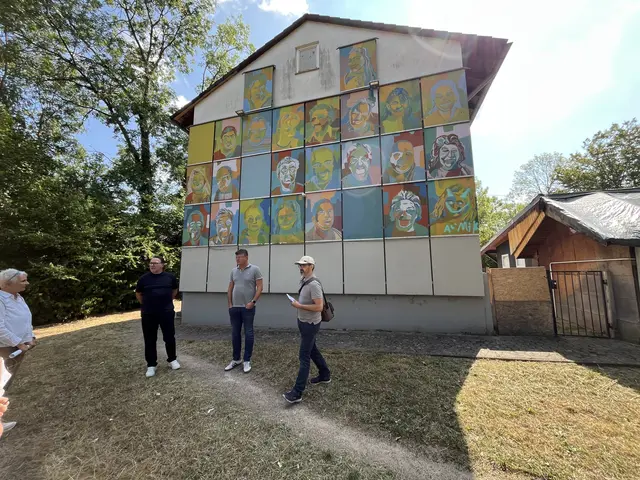 Das Gebäude des Jugendarbeitsprojekts wird abgerissen. | Foto: gro