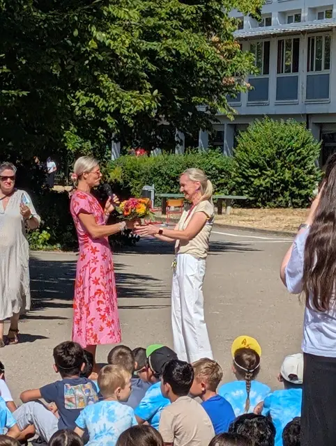 Senja Dewes, Leiterin des Amts für Soziales, Bildung und Sport, und Schulsozialarbeiterin Kathrin Seidel (von links) | Foto: Stadt Lahr