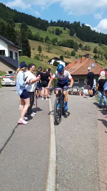 André Moser beim Ultra Bike Marathon am Ende vom legendären Anstieg Alp de Fidlebrugg