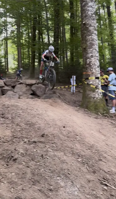 Mats Keller beim Sprung im Rennen.
