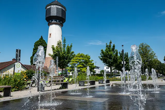 Am Wasserturm sprudeln die Fontänen | Foto: Stadt Kehl