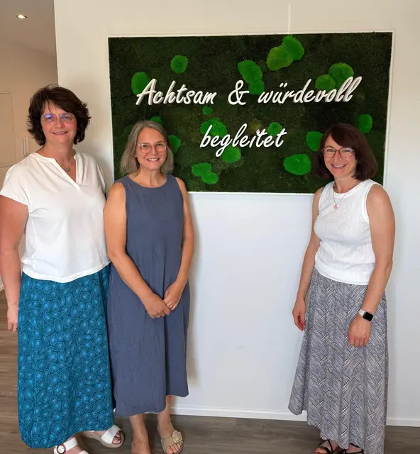 Koordinatorin Silke Bohnert (v. l.), Natalie Wimmer und Dr. Katrin Merkel (MdL)  | Foto: Abgeordnetenbüro Dr. Katrin Merkel