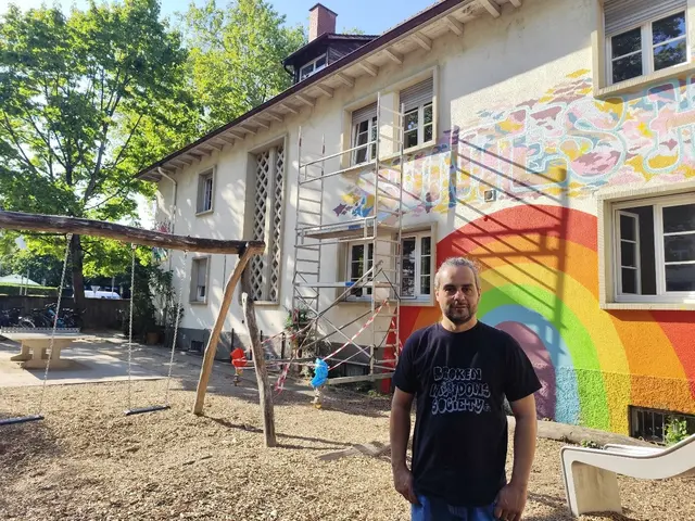 Graffiti-Künstler Raphael Lieser  | Foto: Stadt Offenburg/SFZ Buntes Haus/Philipp Basler