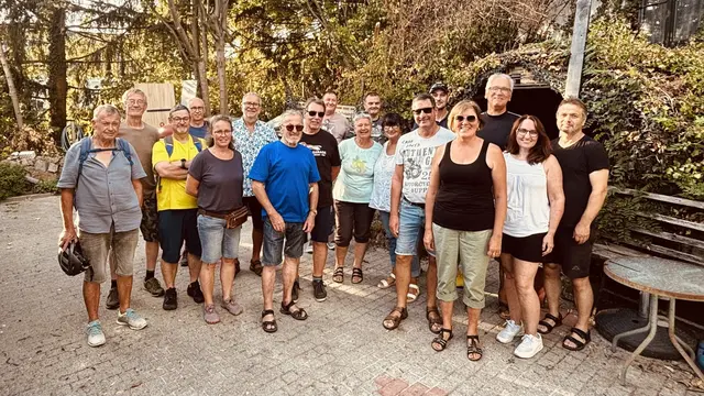 Ein Teil der Gruppe vor dem Eingang des Museumsbunker Emilie in Altenheim | Foto: privat