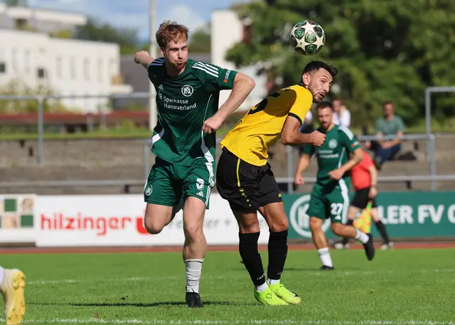 Weder der Kehler FV (grünes Trikot) noch der SV Oberkirch (gelb) konnten sich durchsetzen. | Foto: Archivfoto: CB