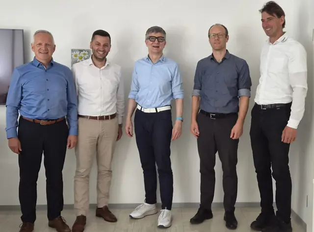 PMP wird Teil der HEINZMANN Gruppe:
Die Geschäftsleitungen von PMP und HEINZMANN (v. l. n. r.): Christian Wordl und Benjamin Hermann (PMP); Markus Gromer, Marc Schäfer und Gaudenz Pacher-Theinburg (HEINZMANN). | Foto: Heinzmann