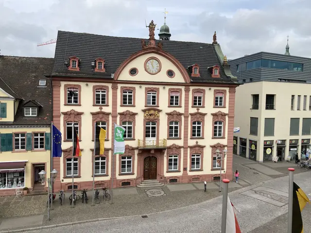Bei der Earth Night vom 11. auf dem 12. September bleiben sowohl das Historische Rathaus als auch das Salzhaus nachts unbeleuchtet. | Foto: gro