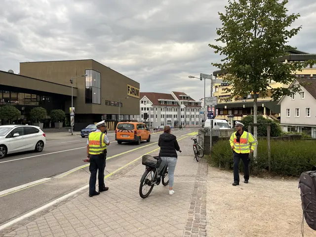 Fahrradkontrolle am Offenburger Stadtbuckel  | Foto: gro