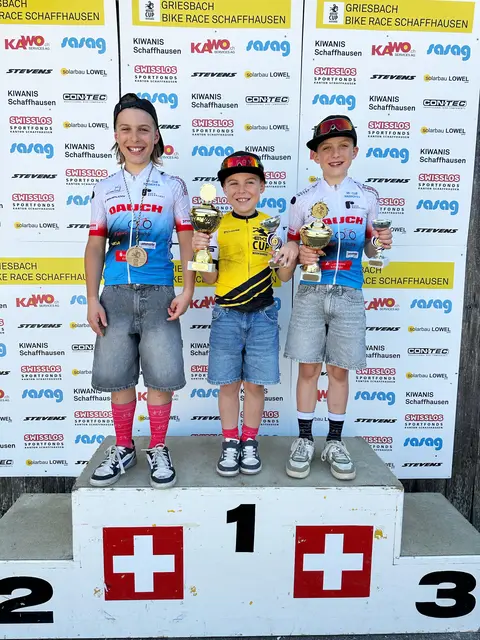 Die Welte-Geschwister zeigen ihre Trophäen. | Foto: Welte