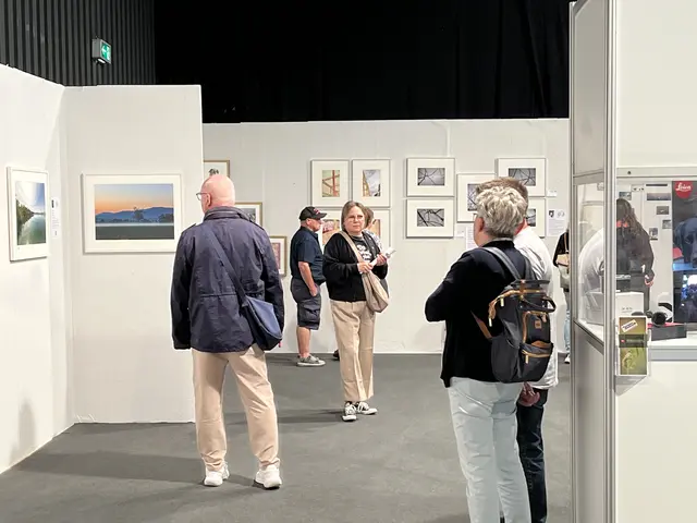Auf der Galerie der Ortenauhalle stellen die Fotoamateure aus. | Foto: gro
