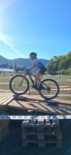 Sara Armbruster kam trotz Krämpfe noch auf einen top 6. Platz in Albstadt.