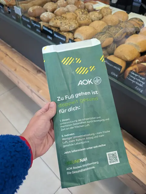 Brötchentüten beim Bäcker werben für das Zufußgehen | Foto: Stadt Lahr
