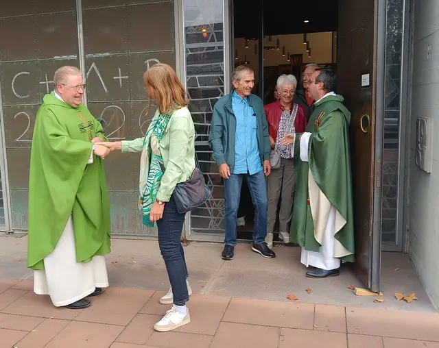 Michael Storost  begrüßte die Gottesdienstbesucher vor der Kirche. | Foto: Kirchengemeinde Südliche Ortenau