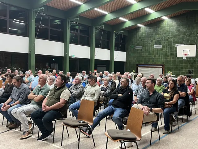 Rund 100 Honauer kamen zur Bürgerinfo. | Foto: Ortsverwaltung Honau