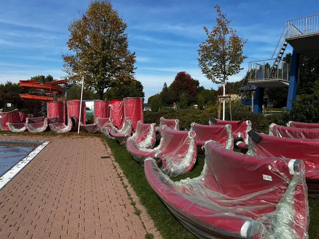 Am Mittwoch wurden die neuen Rutschelemente geliefert.  | Foto: Stadt Renchen/Stefan Gutenkunst