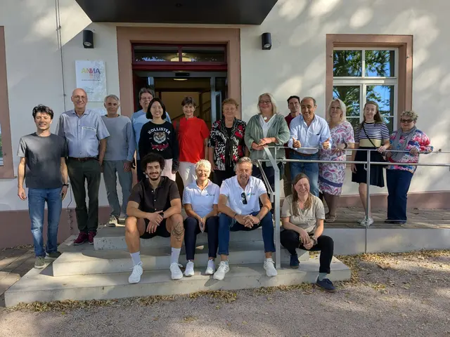 Die Mitglieder des Sprachpools Offenburg und Koordinatorin Heike Huber trafen sich im ANNA in Offenburg. | Foto: Caritasverband