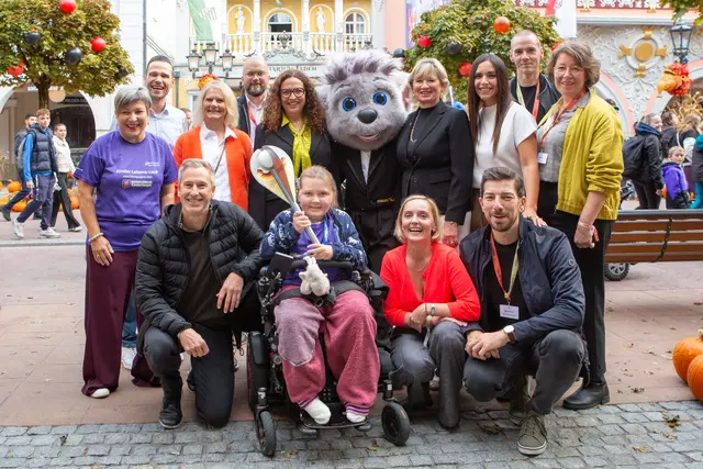 Mauritia Mack gemeinsam mit den Organisatoren und Förderern des Welthospiztages | Foto: Europa-Park