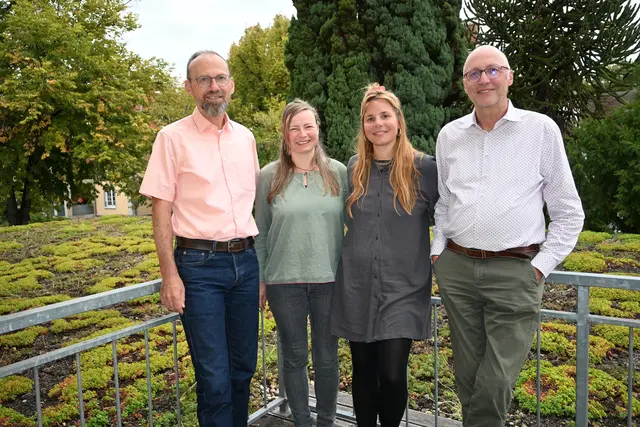 Abschied von "youngcaritas": Der Vorstand des Caritasverbandes Vordere Ortenau, Robert Sauer (l.) und Fachbereichsleiter Andreas Hillebrandt dankten Heike Huber und Samira Volk (von links) für ihre Arbeit. | Foto: Caritasverband/Michaela Gabriel