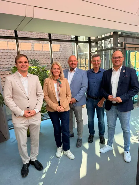 Von links: Der Steinacher Bürgermeister Benedikt Eisele, die Mühlenbacher Bürgermeisterin Helga Wössner, der Haslacher Bürgermeister Armin Hansmann, sowie die Amtskollegen Thomas Schneider aus Fischerbach und Martin Aßmuth aus Hofstetten | Foto: Stadt Haslach