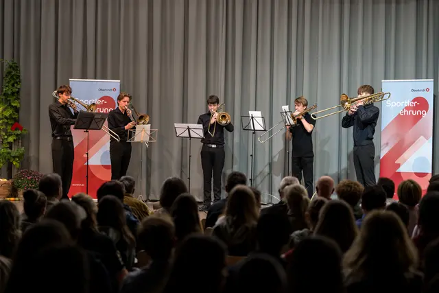 Das Blechbläserensemble der Musik- und Kunstschule Achern/Oberkirch unter der Leitung von Michael Fünfgeld sorgte für die musikalische Umrahmung.  | Foto: Michael Rosenstiel 