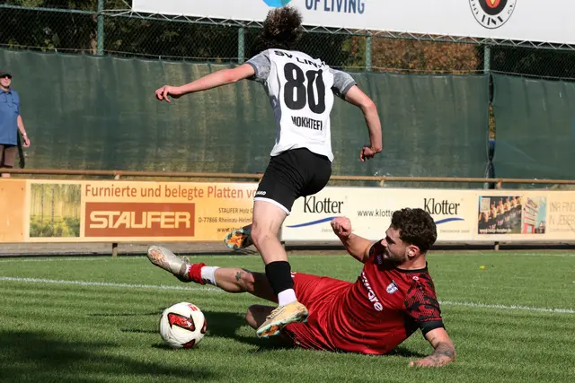 Der SV Linx (weißes Trikot) möchte heute im Ortenauderby gegen den SC Lahr forsch auftreten. | Foto: FS