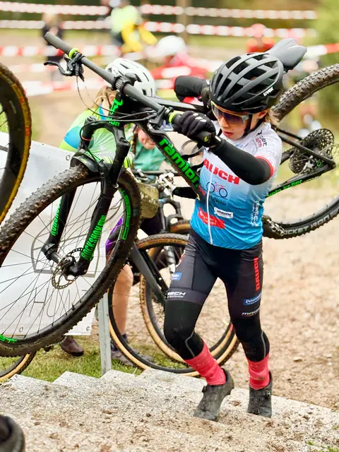 Mio Welte in der Laufpassage