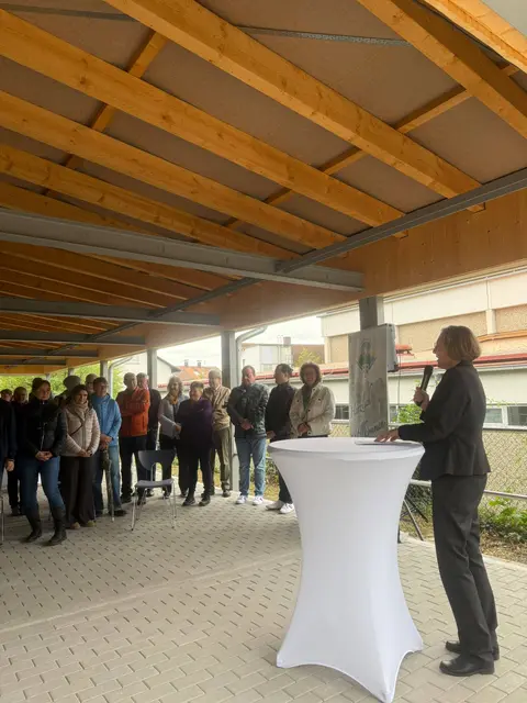 Bürgermeisterin Bettina Kist bei der Eröffnung des Pavillons | Foto: Gemeinde Lauf/Magdalena Kist